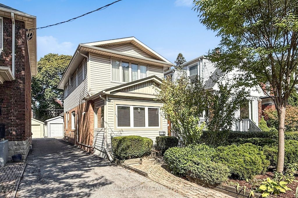 Photo of 114 Bowood Avenue, Toronto, ON M4N 1Y5 (MLS # C12558948)