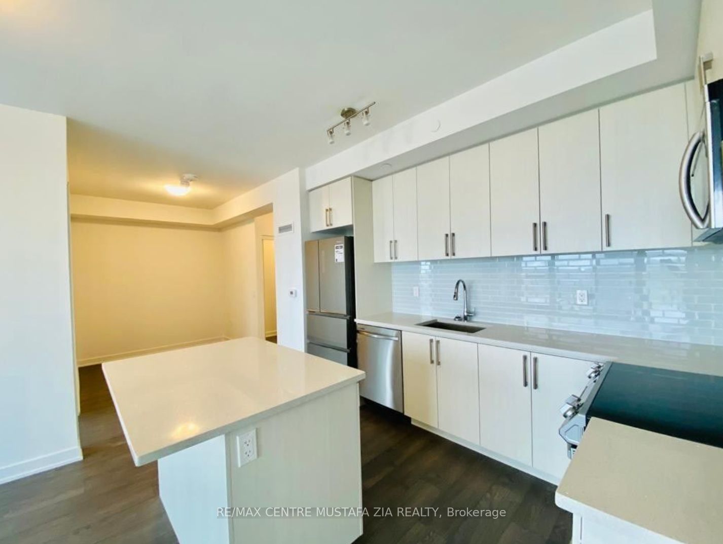 4699 Glen Erin Drive 1609