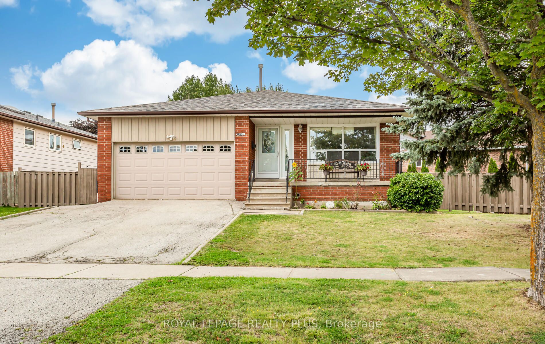 2844 Kingsberry Crescent Upper
