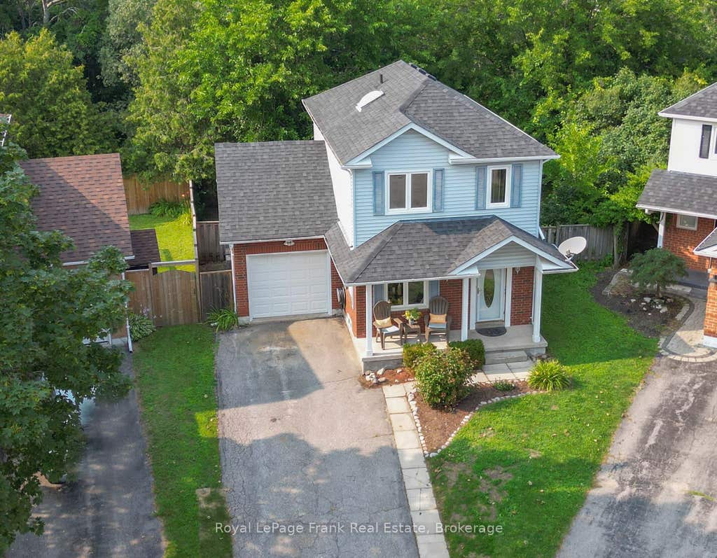 Photo of 38 Longwood Court, Clarington, ON L1E 1R7 (MLS # E13617196)