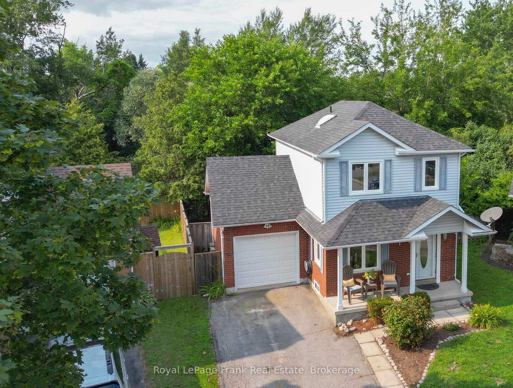 Photo of 38 Longwood Court, Clarington, ON L1E 1R7 (MLS # E13617196)
