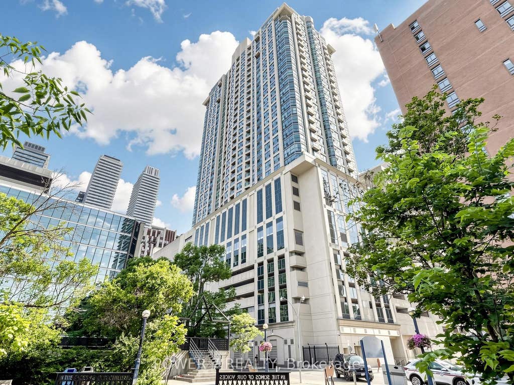Photo of 8 Park Road #2512, Toronto, ON M4W 3S5 (MLS # C13650290)