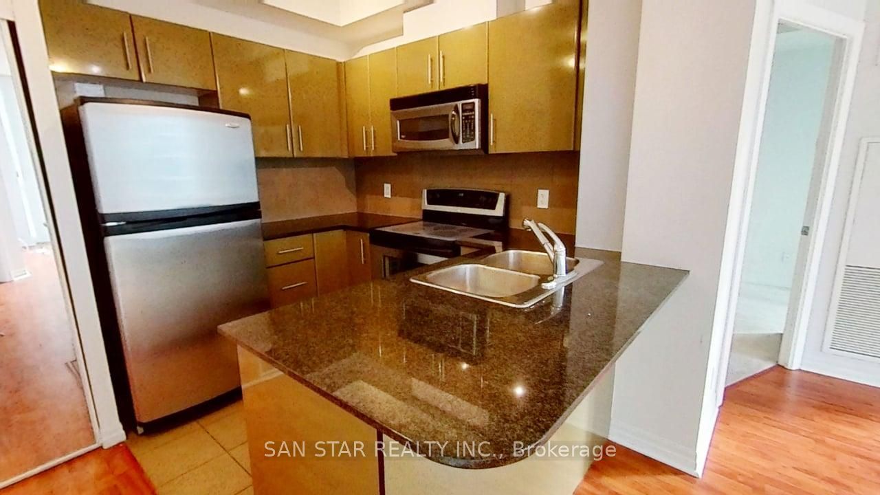 16 Yonge Street 2201