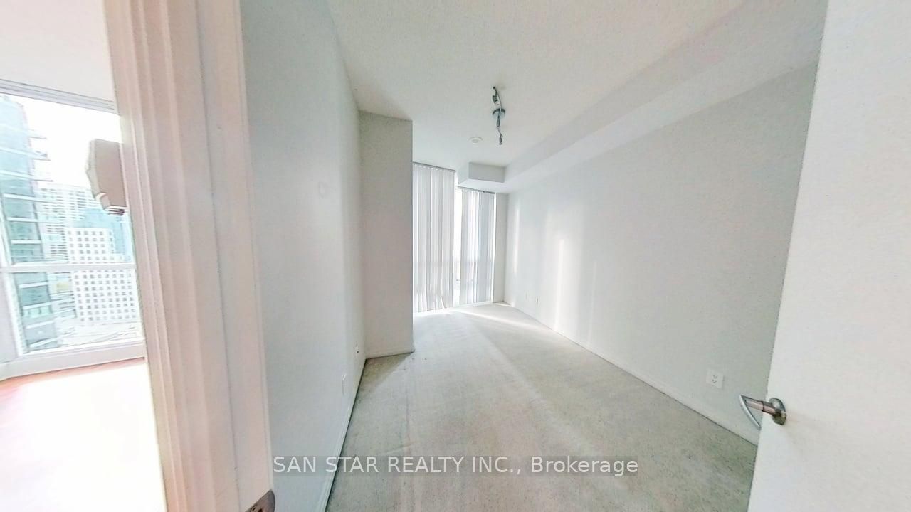 16 Yonge Street 2201