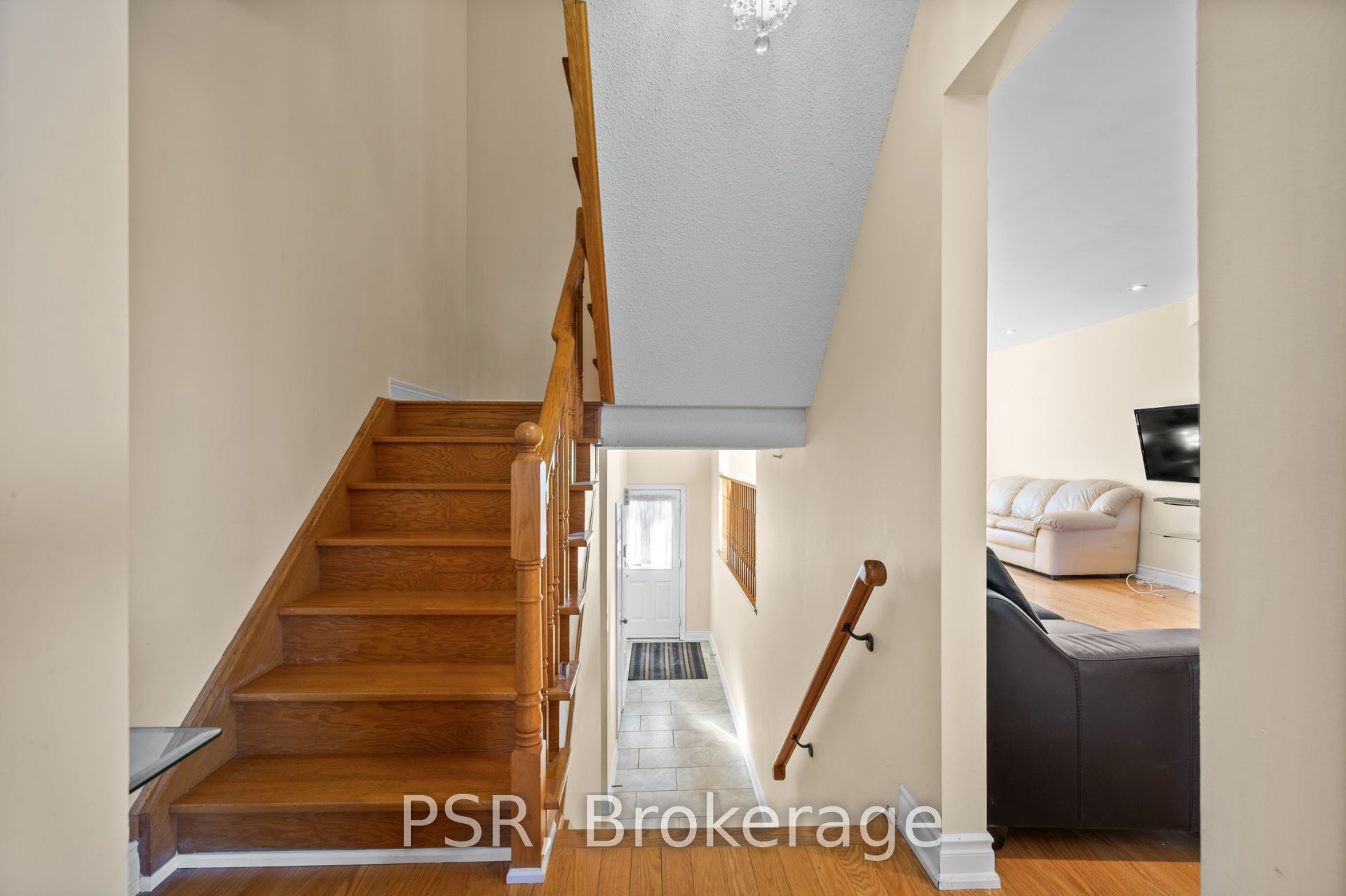 17 Andrika Court