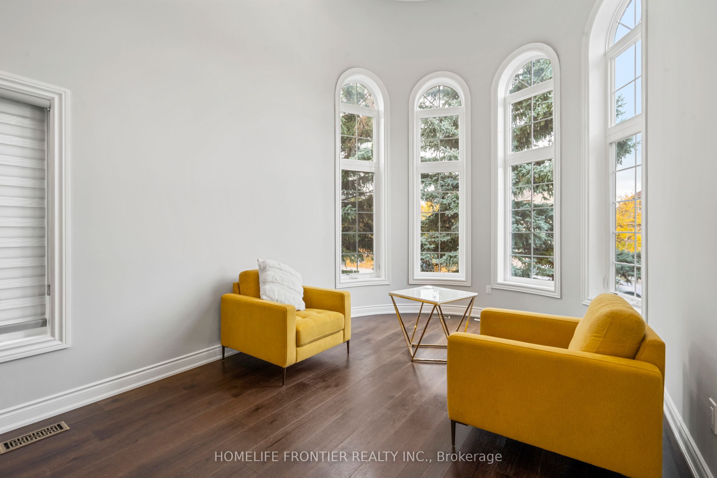 7 Edenbrook Crescent