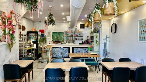 713 College St Street Toronto ON M6G 1C2