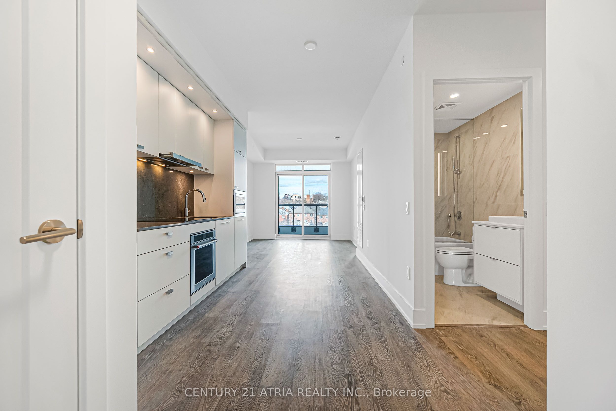 858 Dupont Street 318