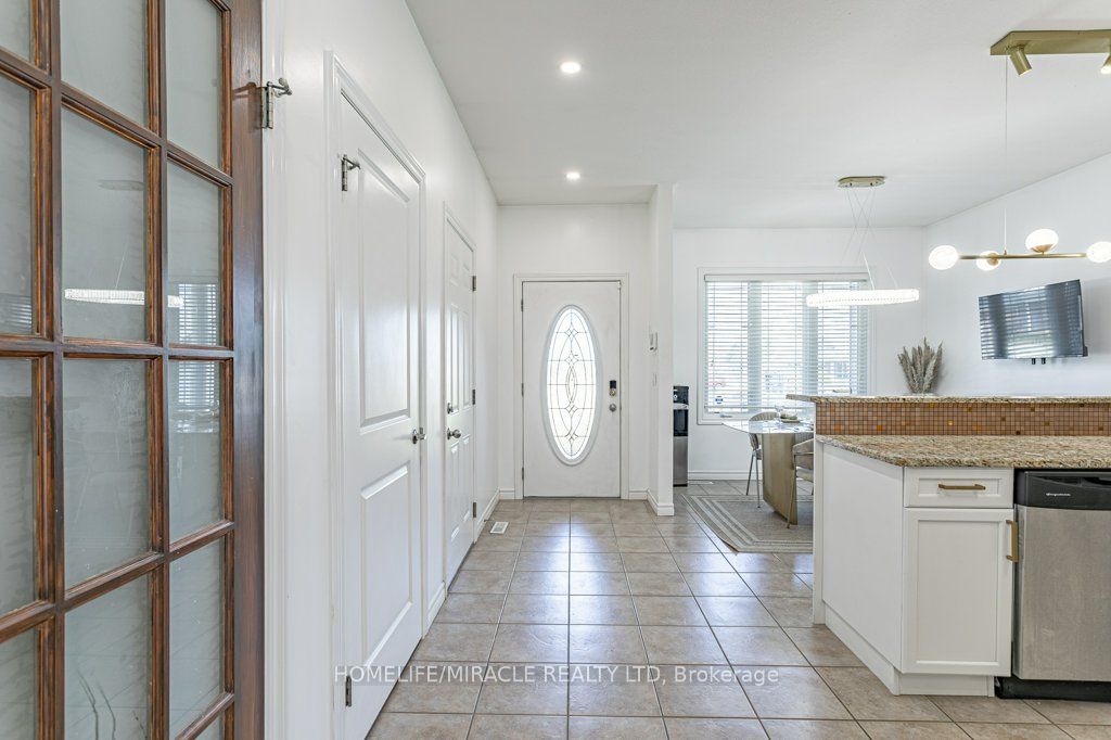 42 Kerr Crescent