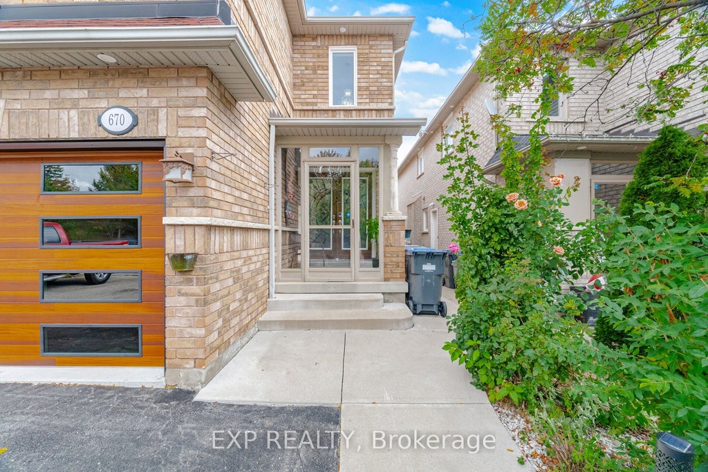 Photo of 670 Wildgrass Road, Mississauga, ON L5B 4J5 (MLS # W13824260)