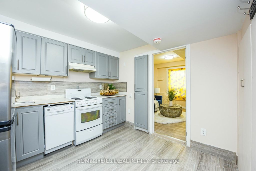 Photo of 23 Myrtle Avenue, Toronto, ON M4M 2A3 (MLS # E13469098)