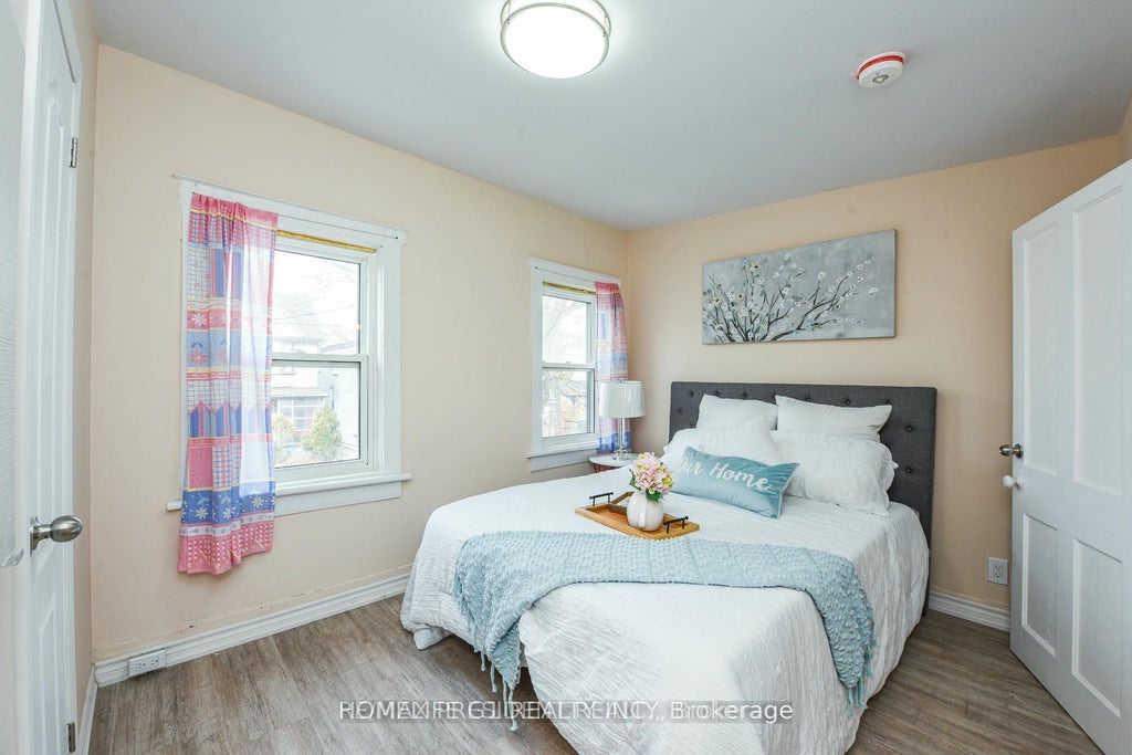 Photo of 23 Myrtle Avenue, Toronto, ON M4M 2A3 (MLS # E13469098)