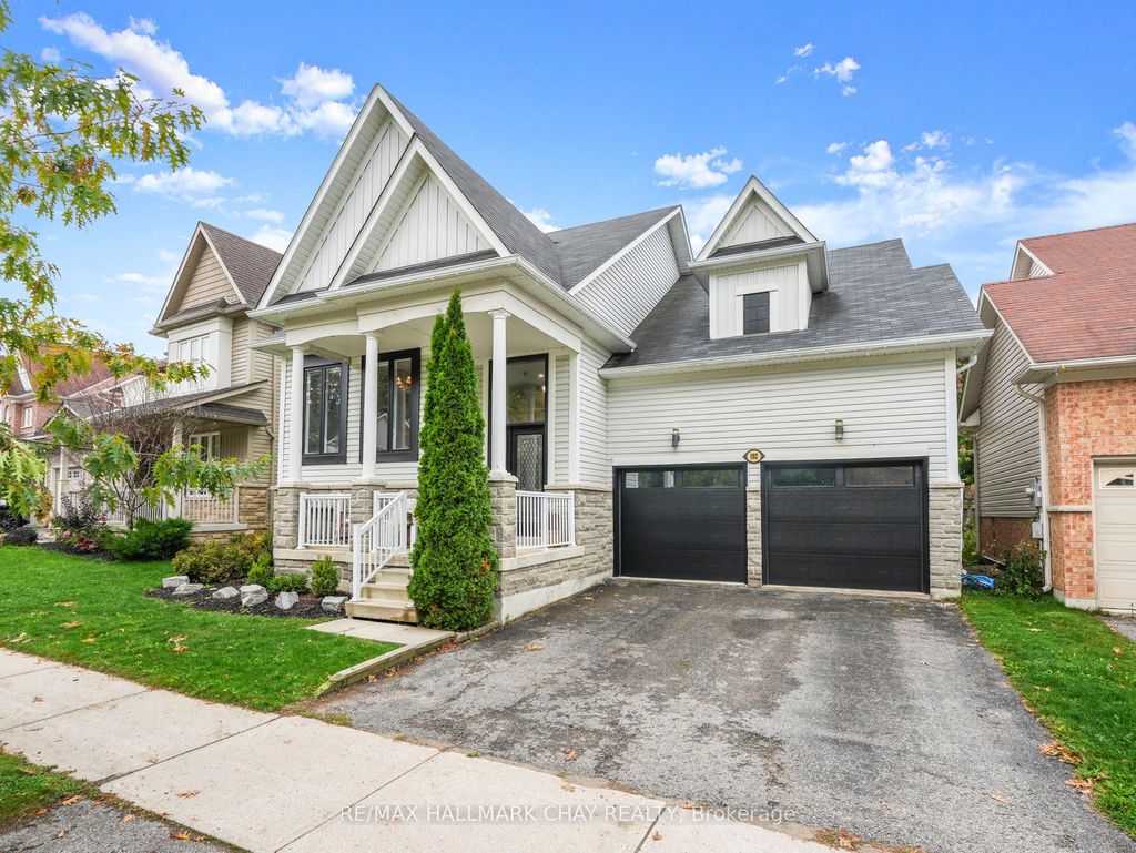 Photo of 102 Diana Way, Barrie, ON L4M 7J2 (MLS # S13099850)