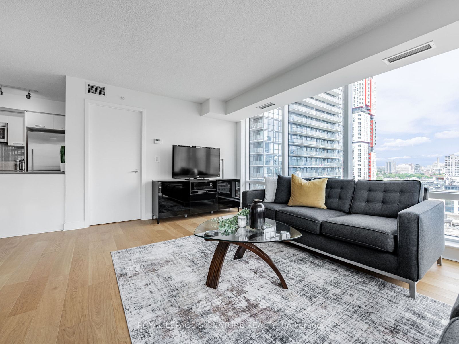 295 Adelaide Street W 1804