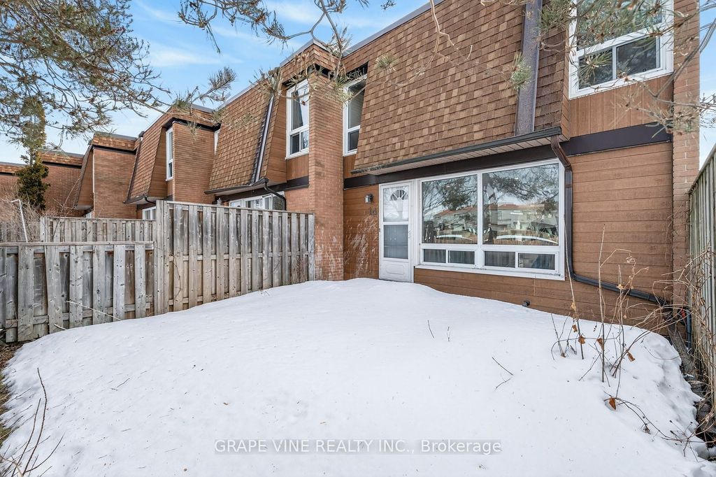 Photo of 3565 Downpatrick Road #14, Hunt Club - Windsor Park Village and Area, ON K1V 8T3 (MLS # X12869202)