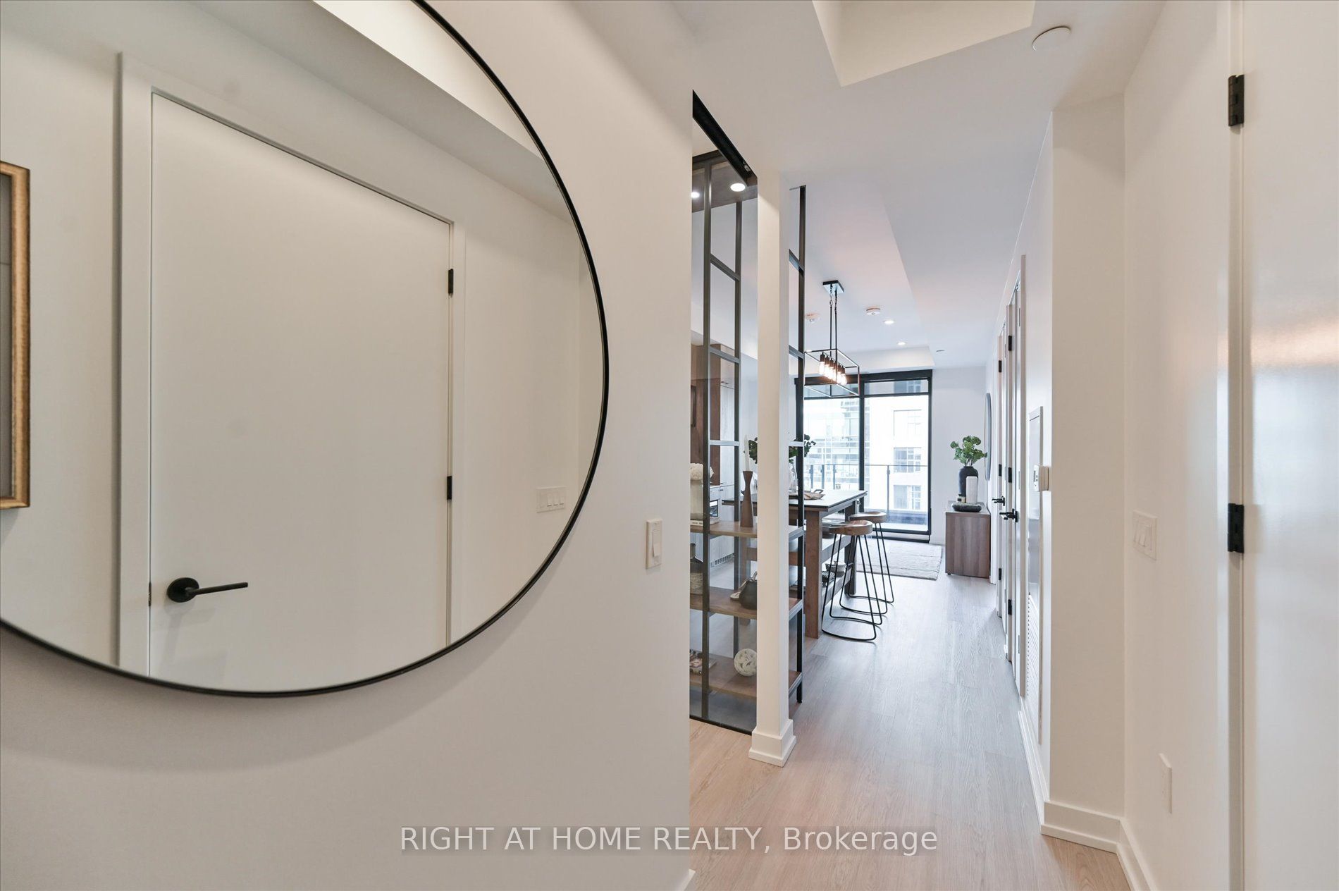 505 Richmond Street W 623