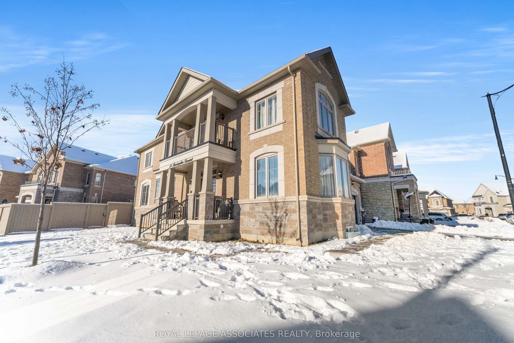Photo of 15 Farringdon Crescent, Brampton, ON L7A 4Z5 (MLS # W12681662)