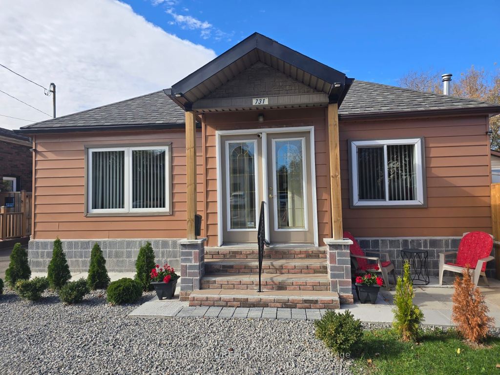 Photo of 731 Knox Avenue, Hamilton, ON L8H 6K7 (MLS # X12894198)