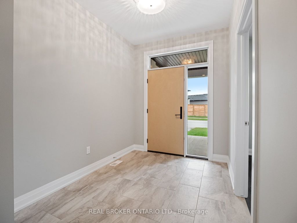 Photo of 149 Willowbrook Drive, Welland, ON L3C 0G2 (MLS # X12930870)