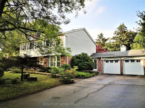 273 Gatestone Avenue Oakville ON L6J 2G2