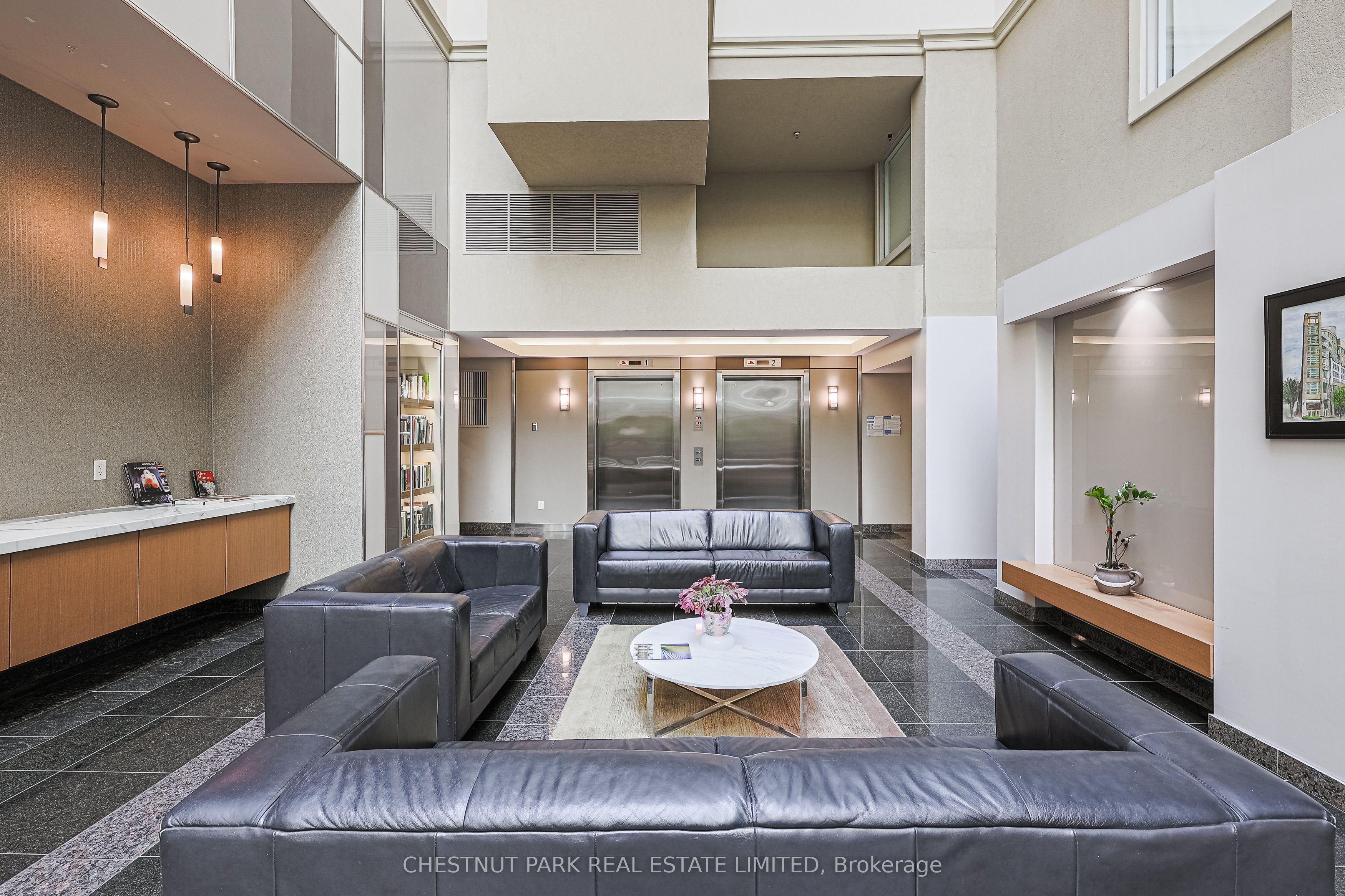 437 Roncesvalles Avenue 209