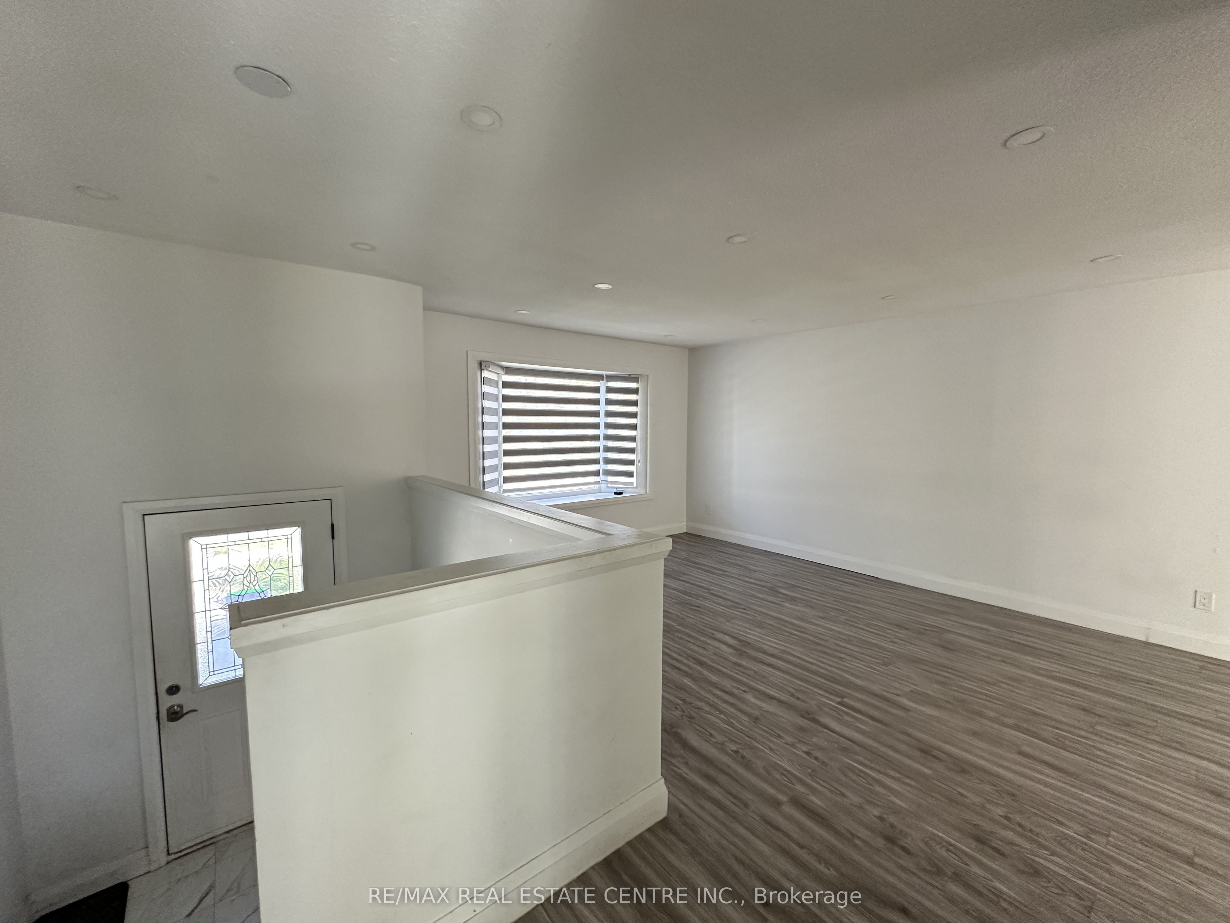 582 Elliott Crescent