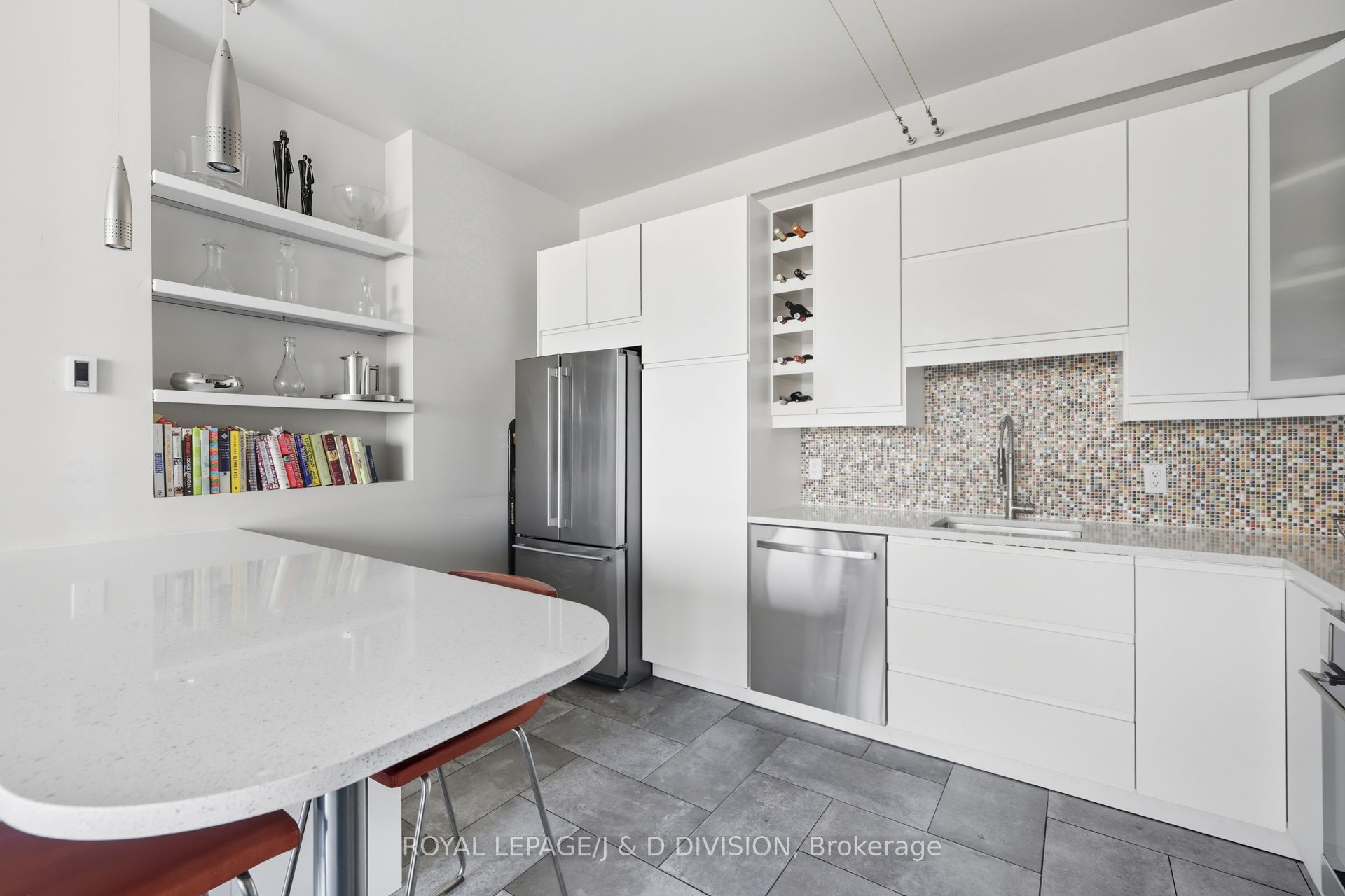 160 Baldwin Street 610