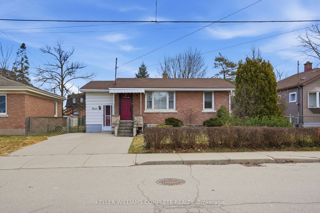 Photo of 7 West 1st Street, Hamilton, ON L9C 3B5 (MLS # X12882018)