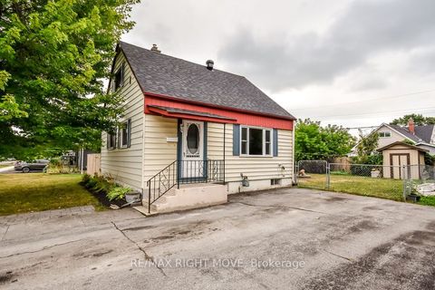 Photo of 320 HILDA Street, Orillia, ON L3V 1J3 (MLS # S12470178)