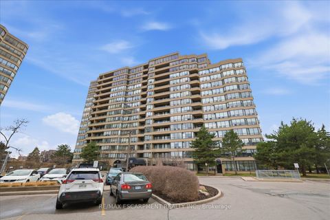 22 Clarissa Drive 506 Richmond Hill ON L4C 9R6