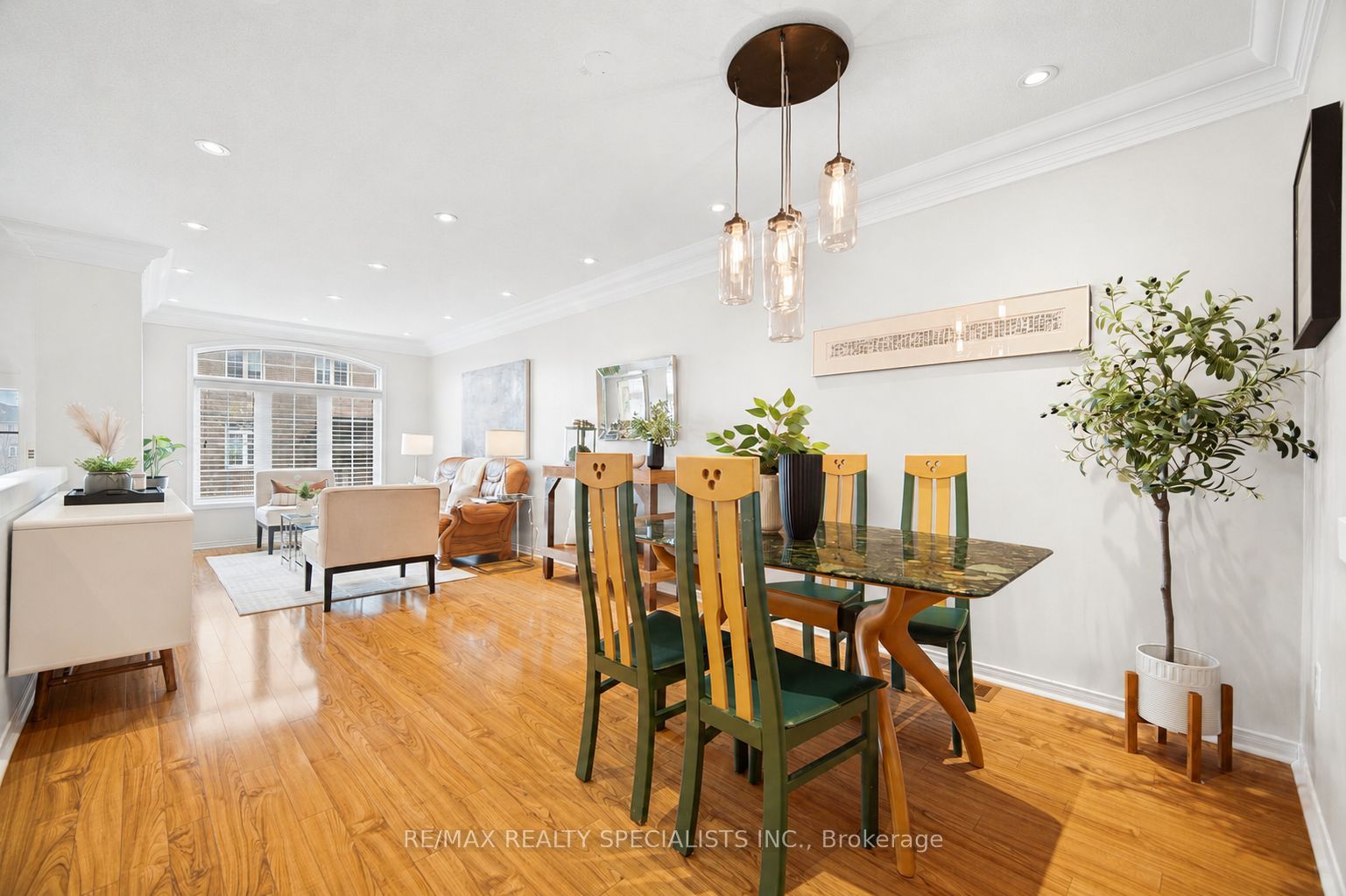 3378 Redpath Circle