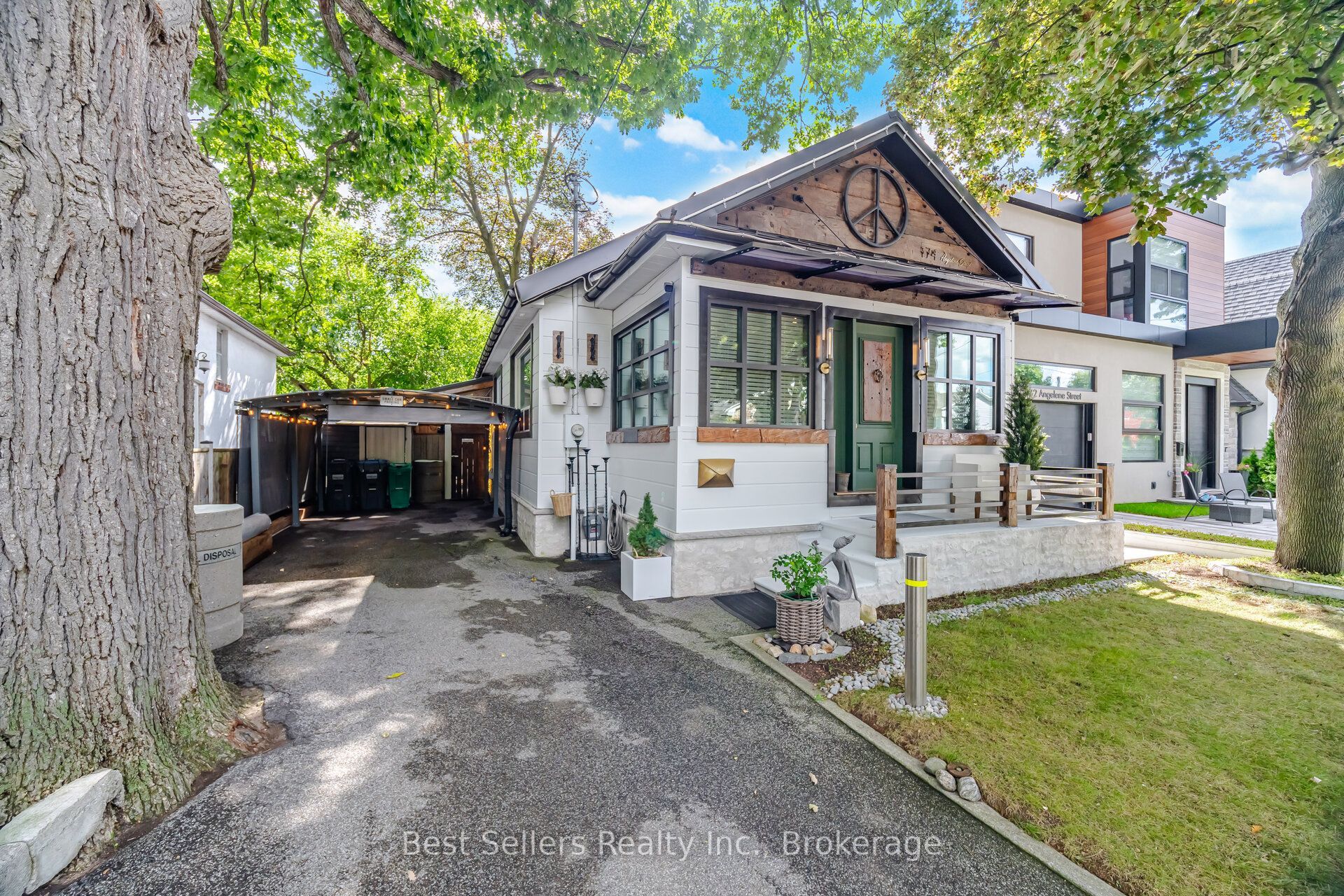 174 Angelene Street