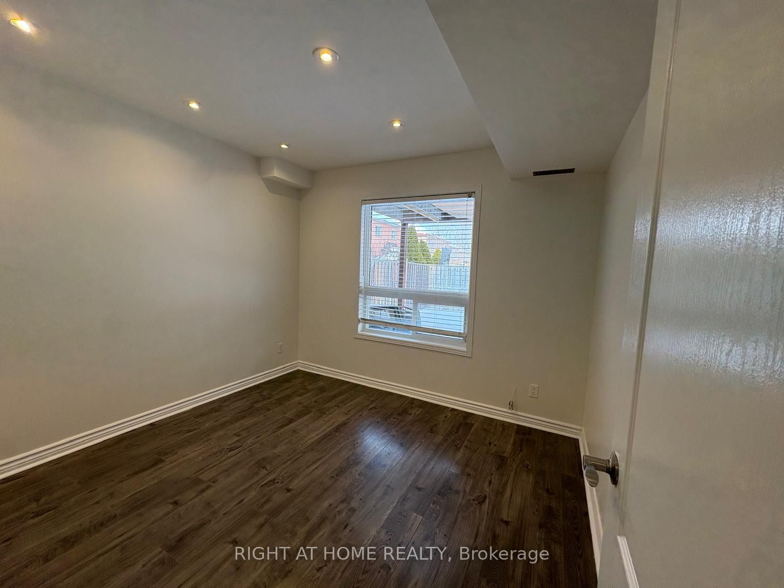 5465 Churchill Meadows Boulevard BSMT