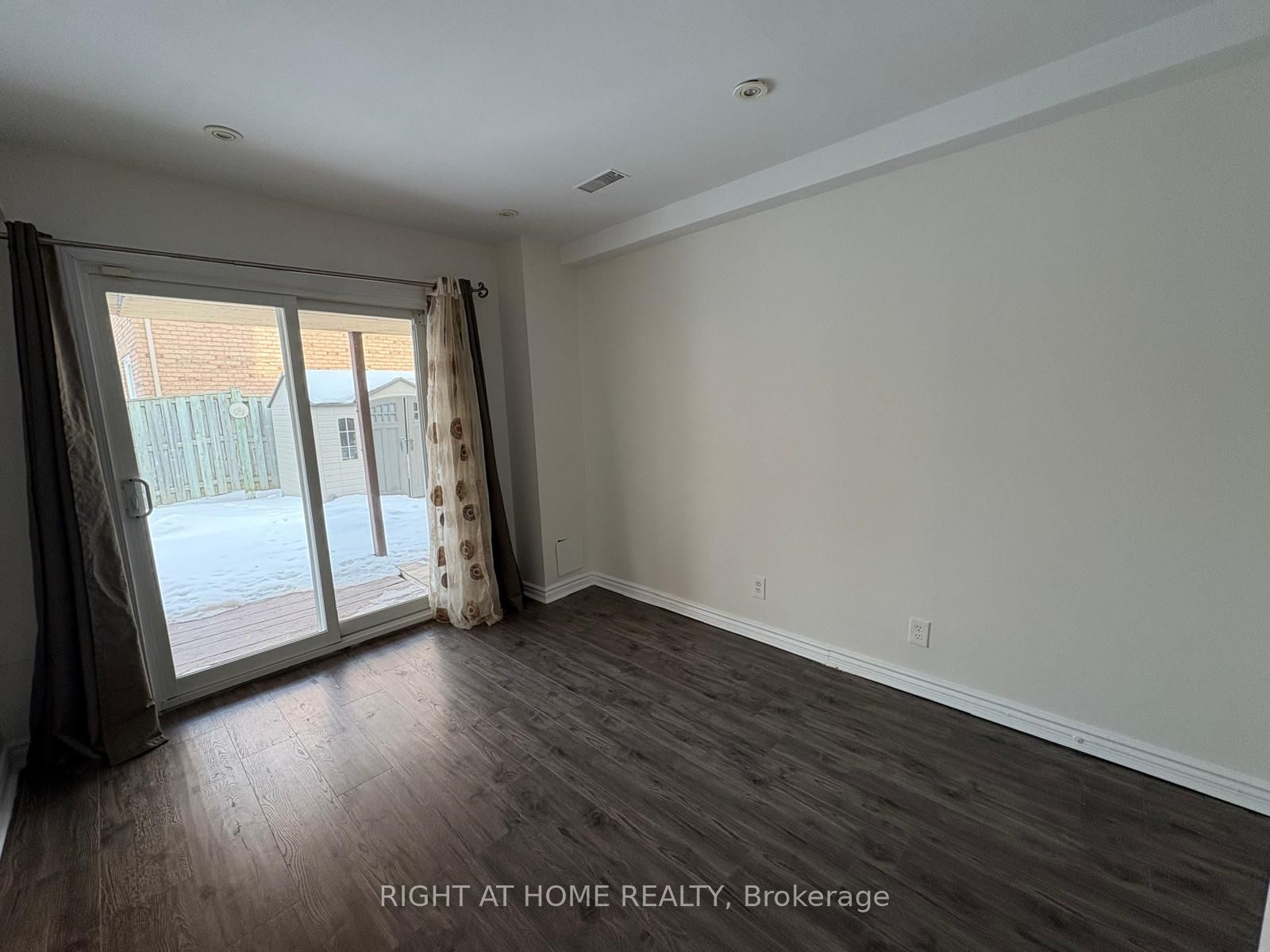 5465 Churchill Meadows Boulevard BSMT