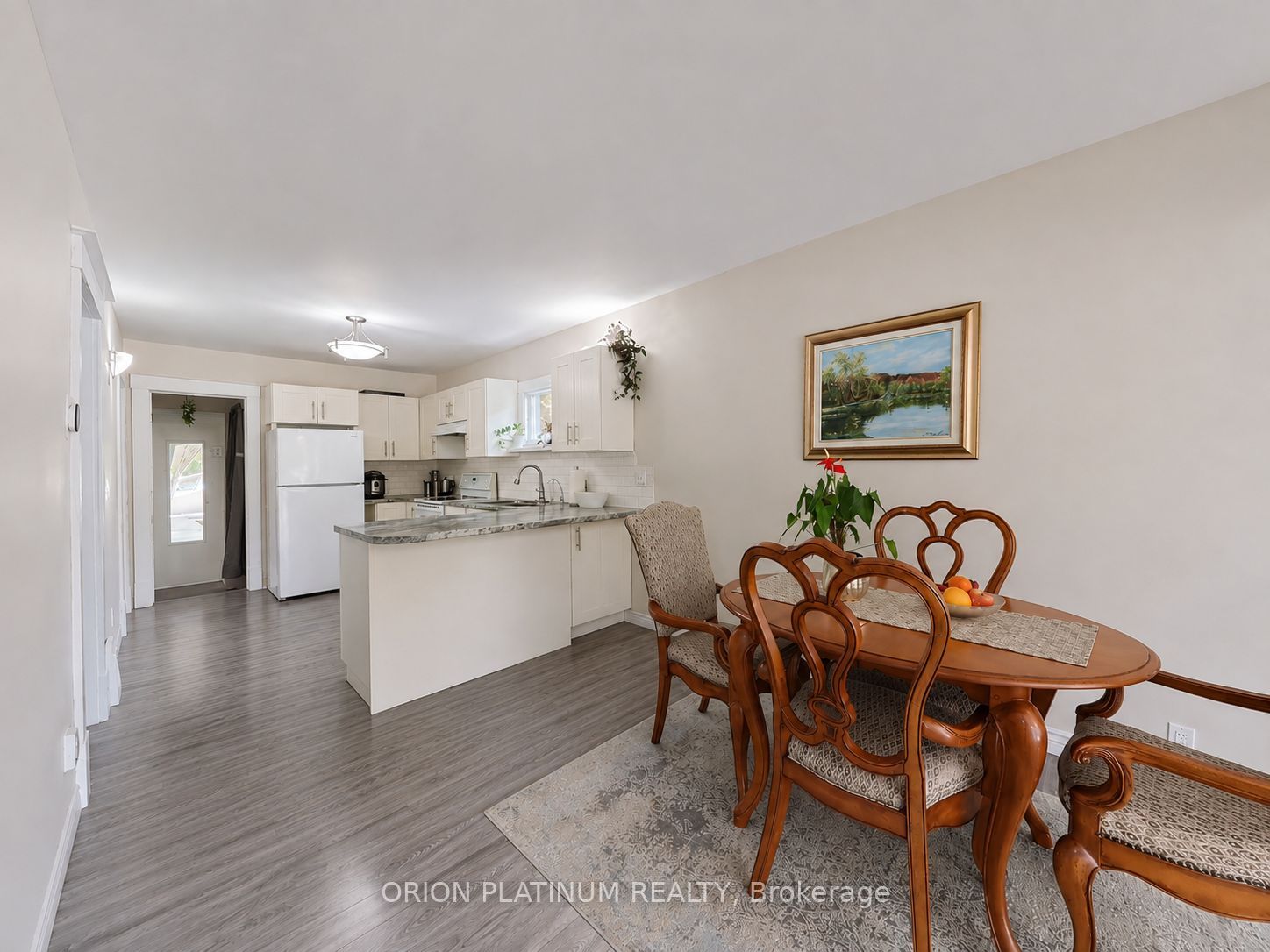 37 Chetwood Street N