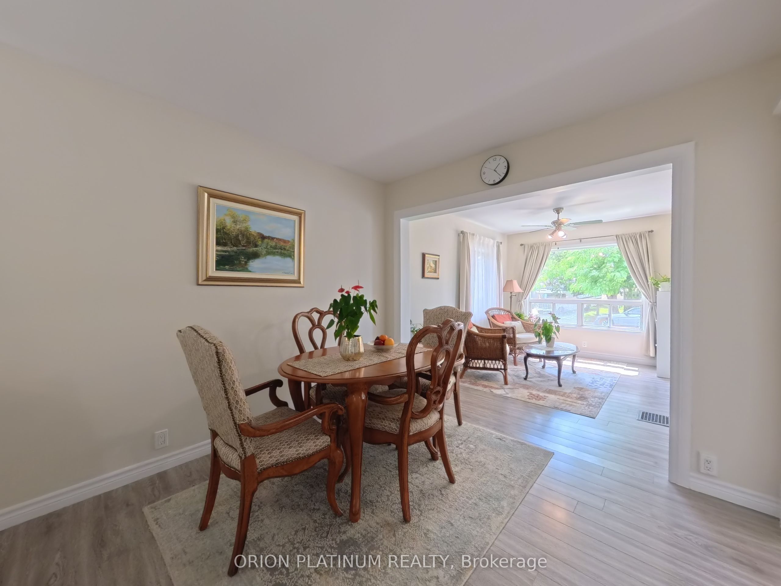 37 Chetwood Street N