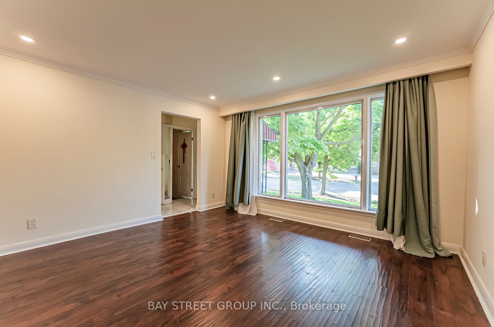 394 Centre Street E Main