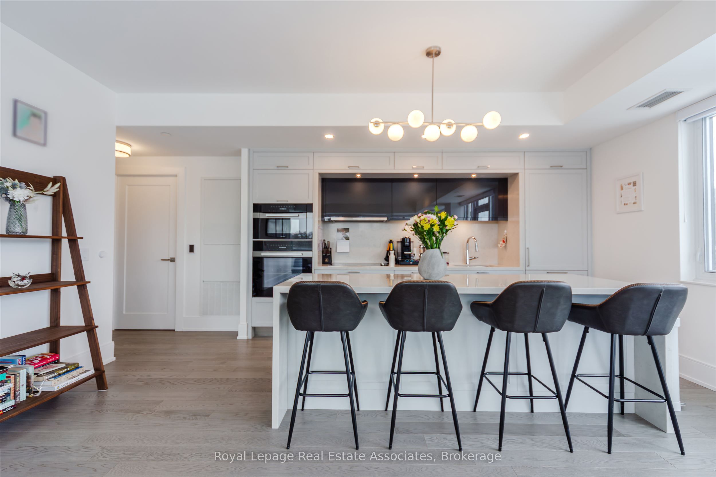 259 The Kingsway N/A 219