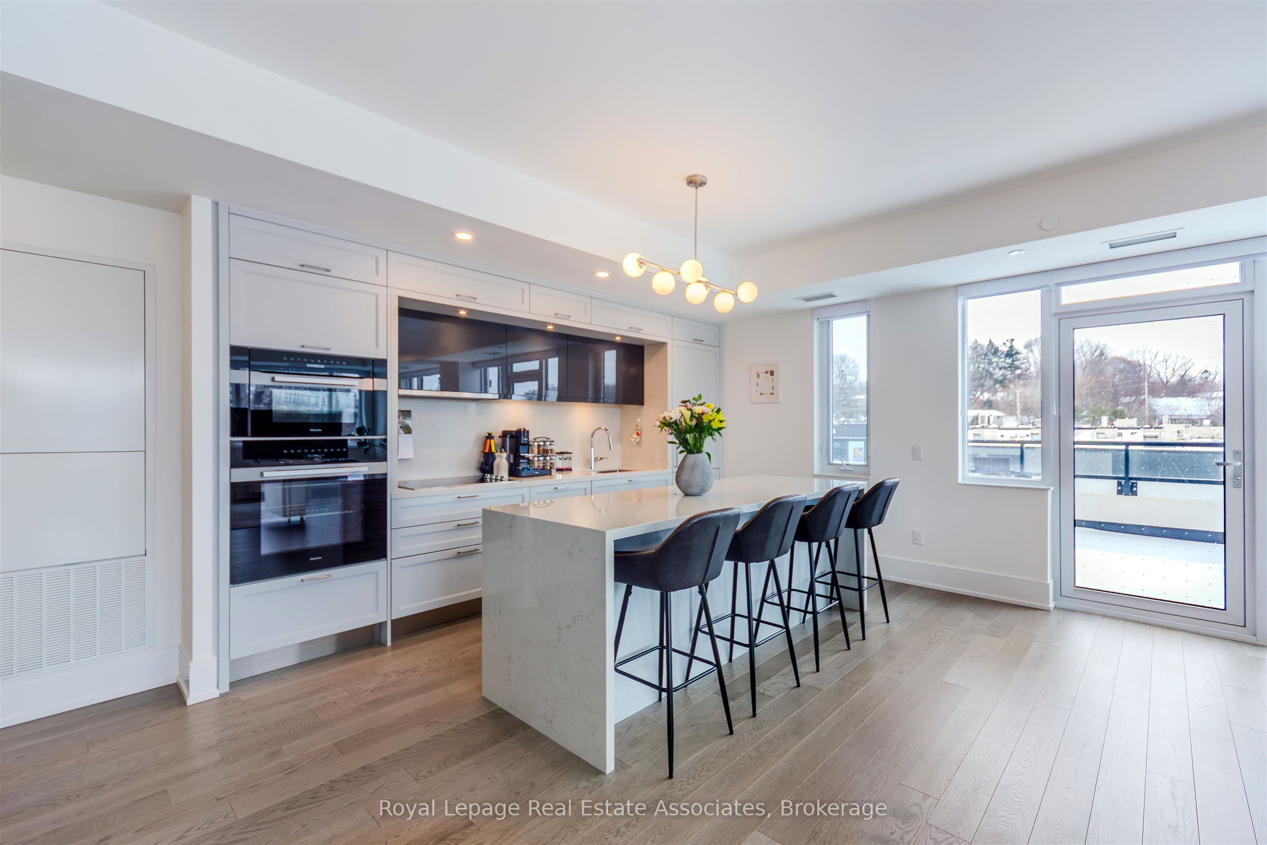 259 The Kingsway N/A 219