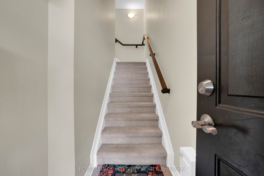 Photo of 780 Chapman Mills Drive #D, Barrhaven, ON K2J 0V4 (MLS # X12912380)