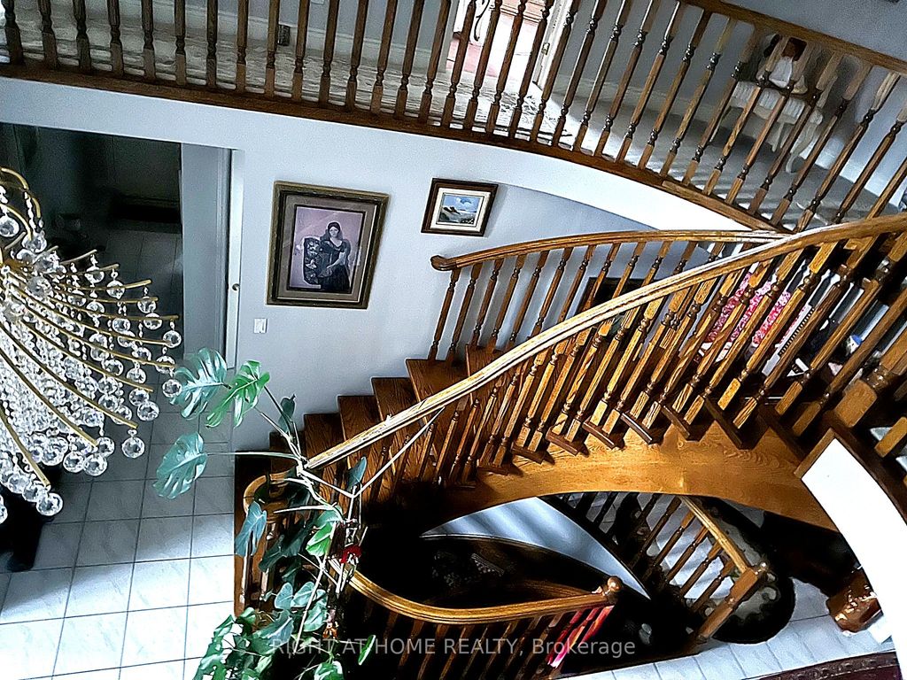 Photo of 32 Creston Road, Toronto, ON M6A 1J1 (MLS # W12850506)