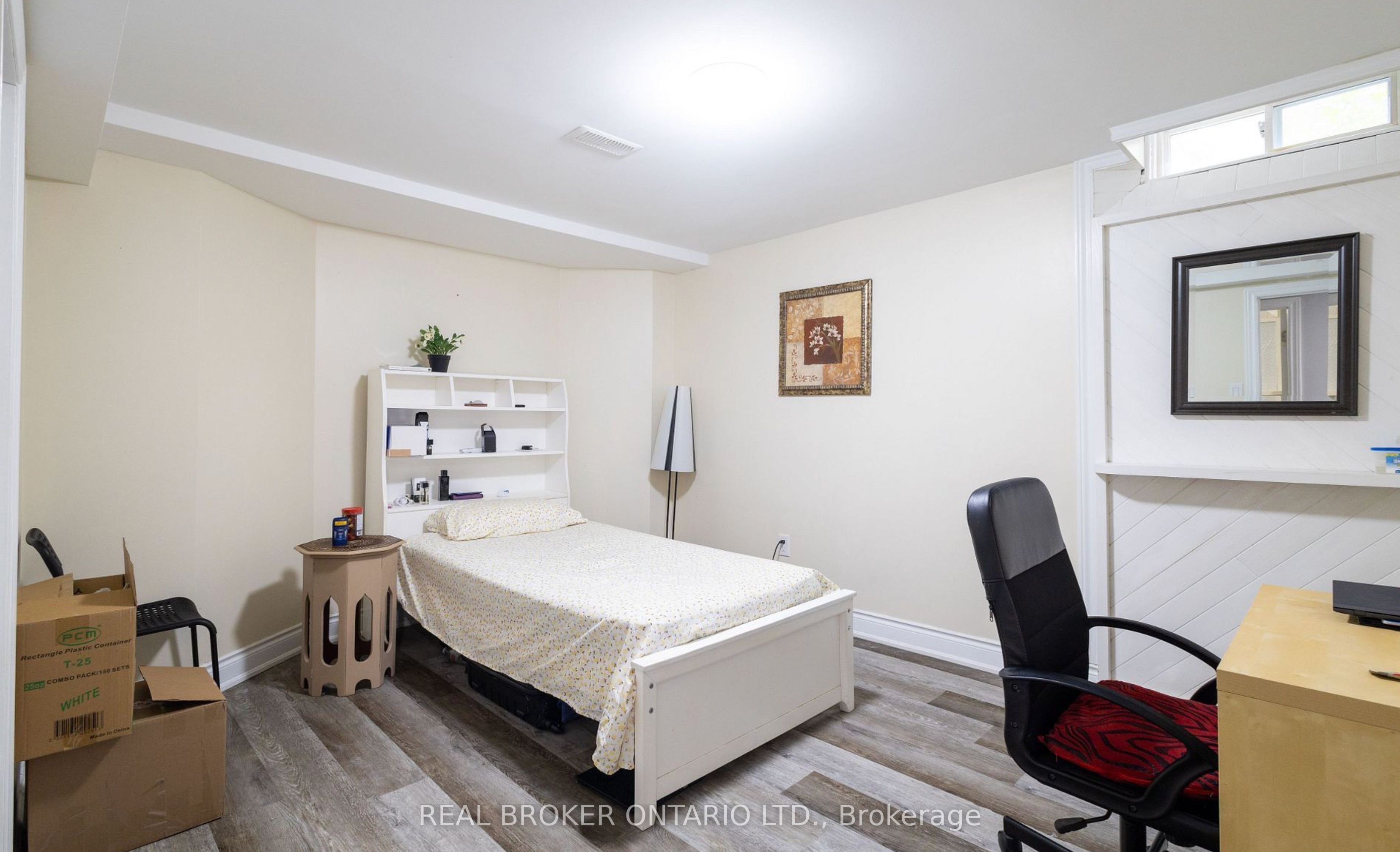 3183 Valcourt Crescent Lower