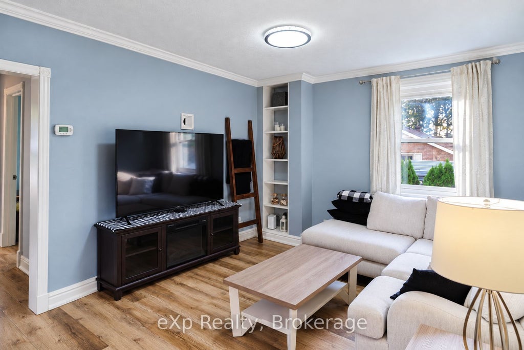 Photo of 590 7th Street E, Owen Sound, ON N4K 1J6 (MLS # X13914632)