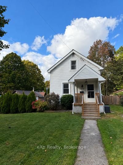 Photo of 590 7th Street E, Owen Sound, ON N4K 1J6 (MLS # X13914632)
