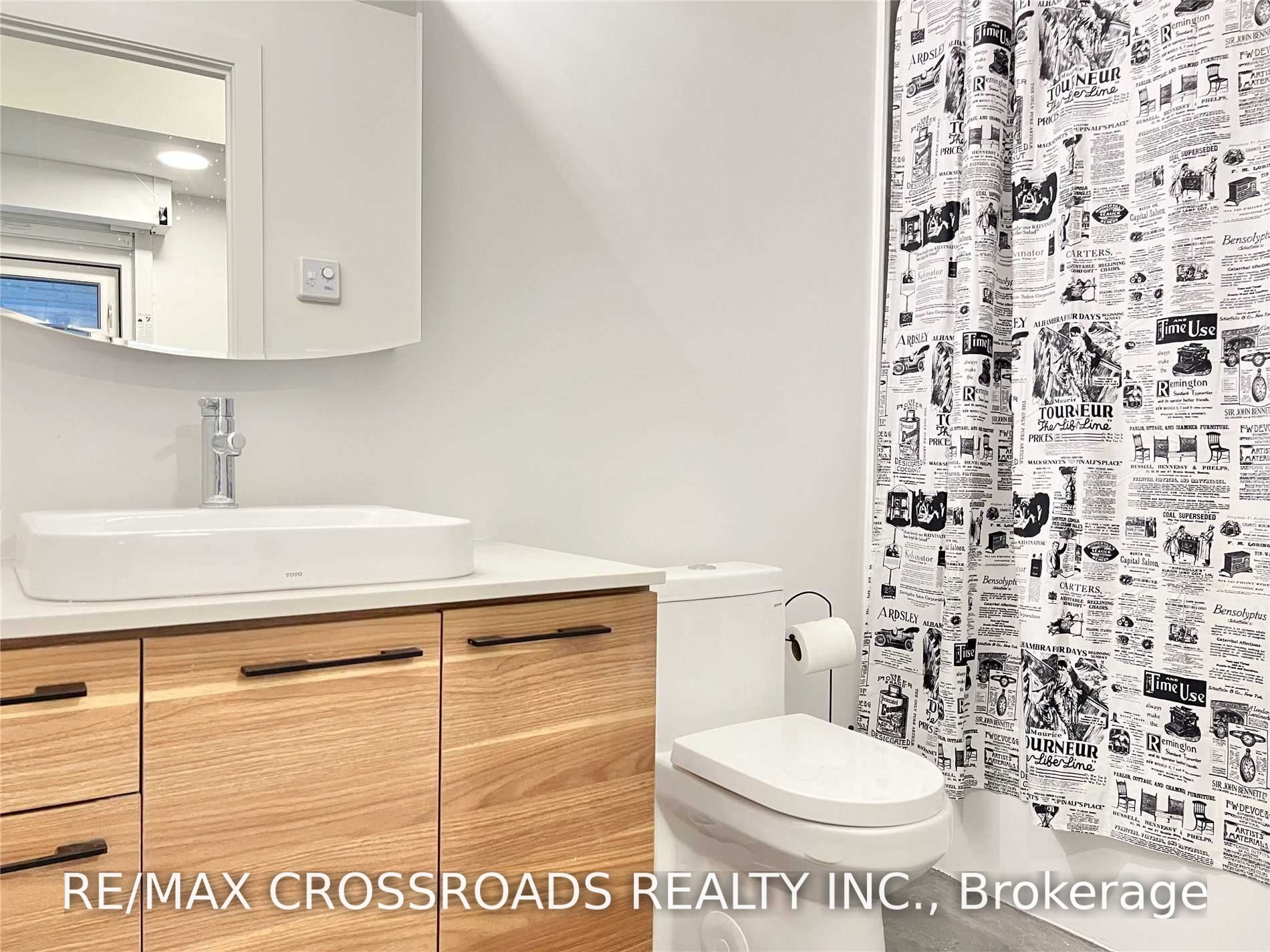 3333 Dundas Street W 1B
