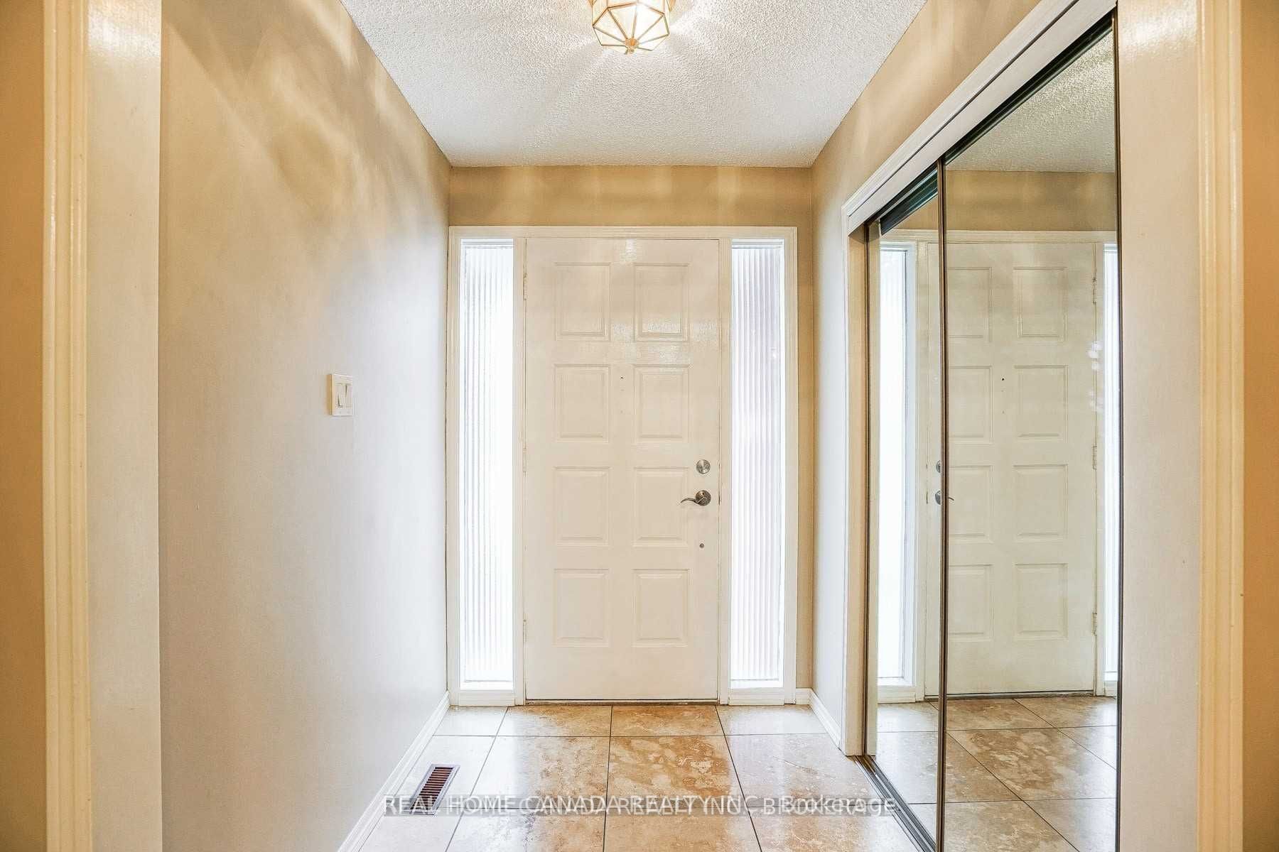 2056 Wincanton Crescent