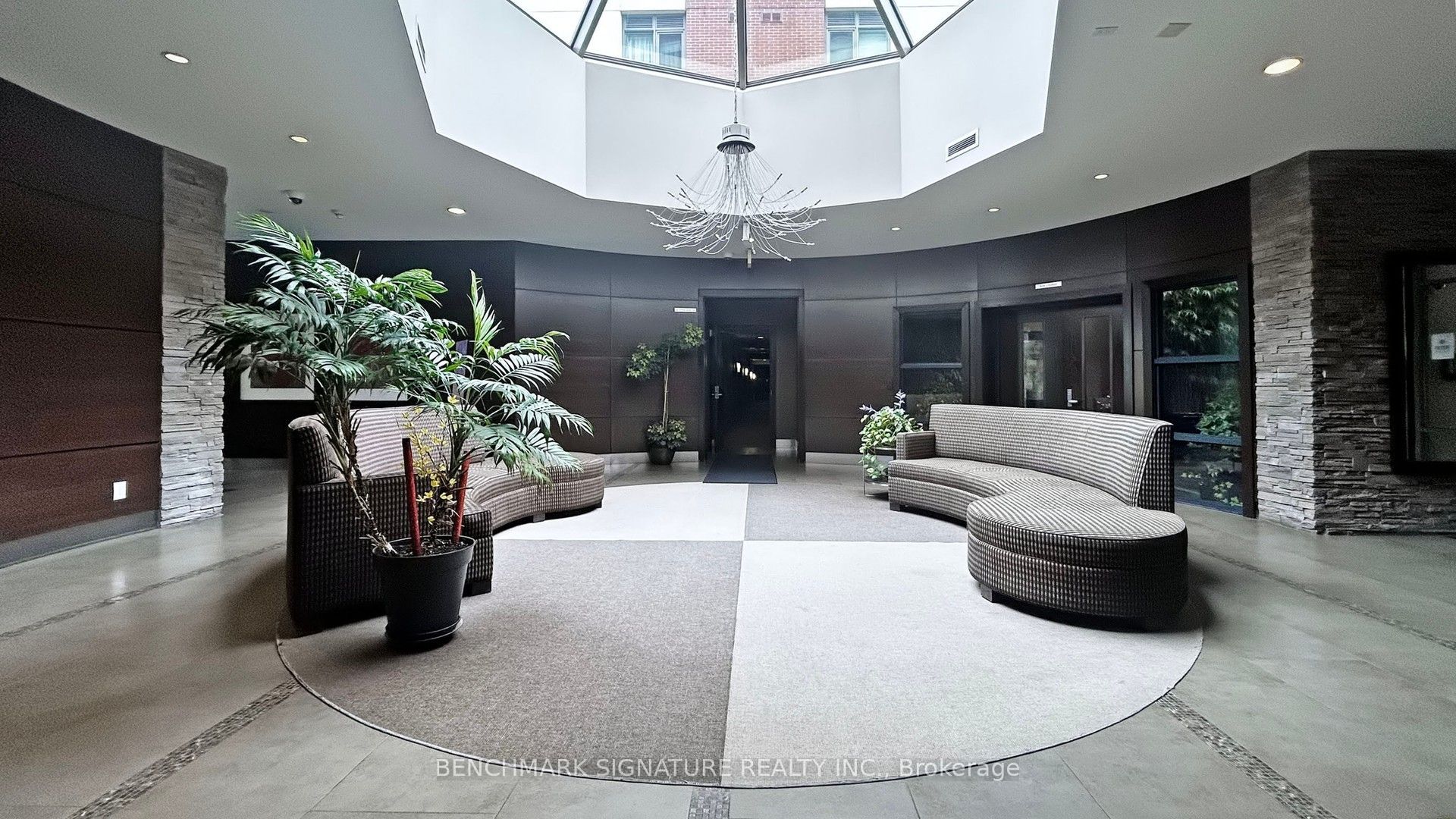 39 Upper Duke Crescent 318