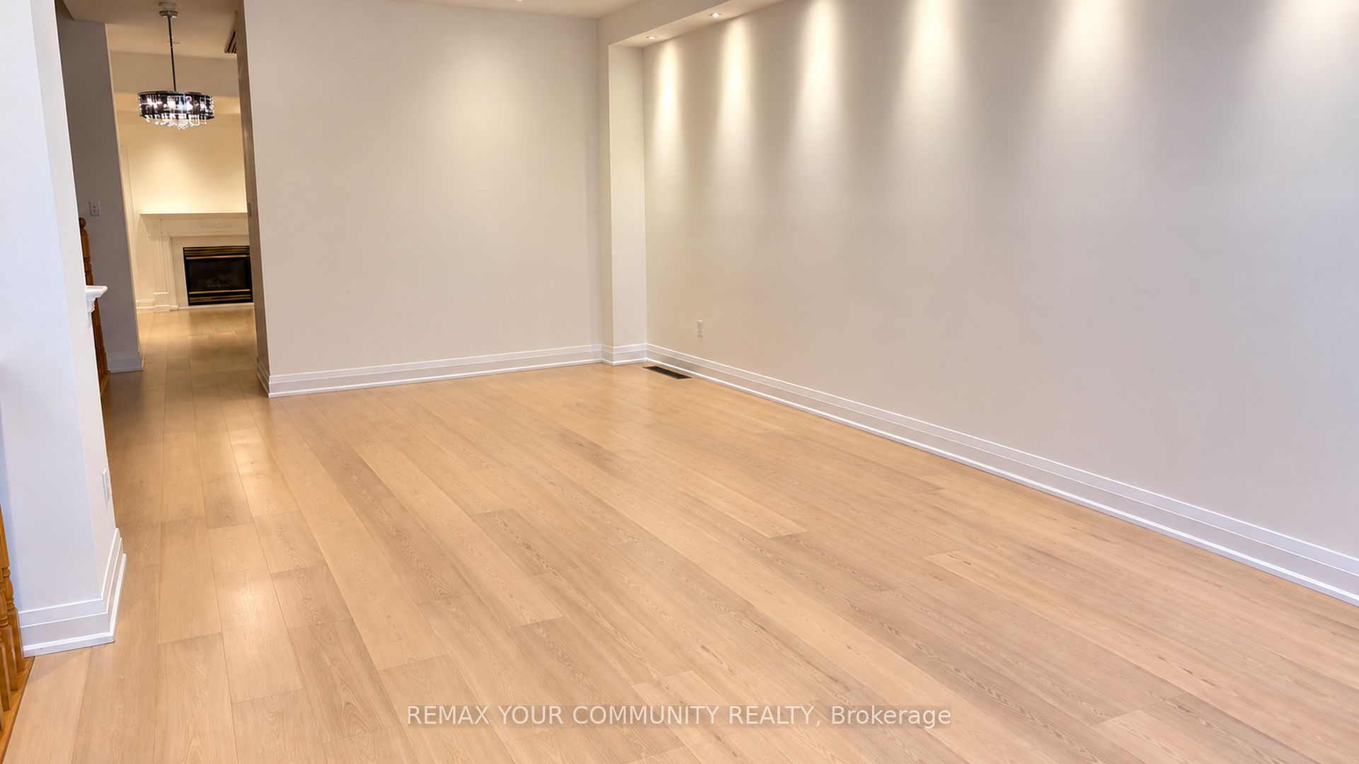 8 Edgemont Court