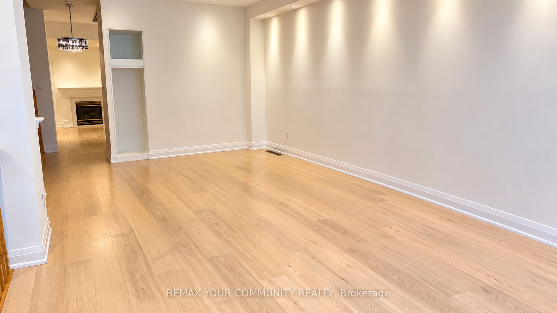 8 Edgemont Court
