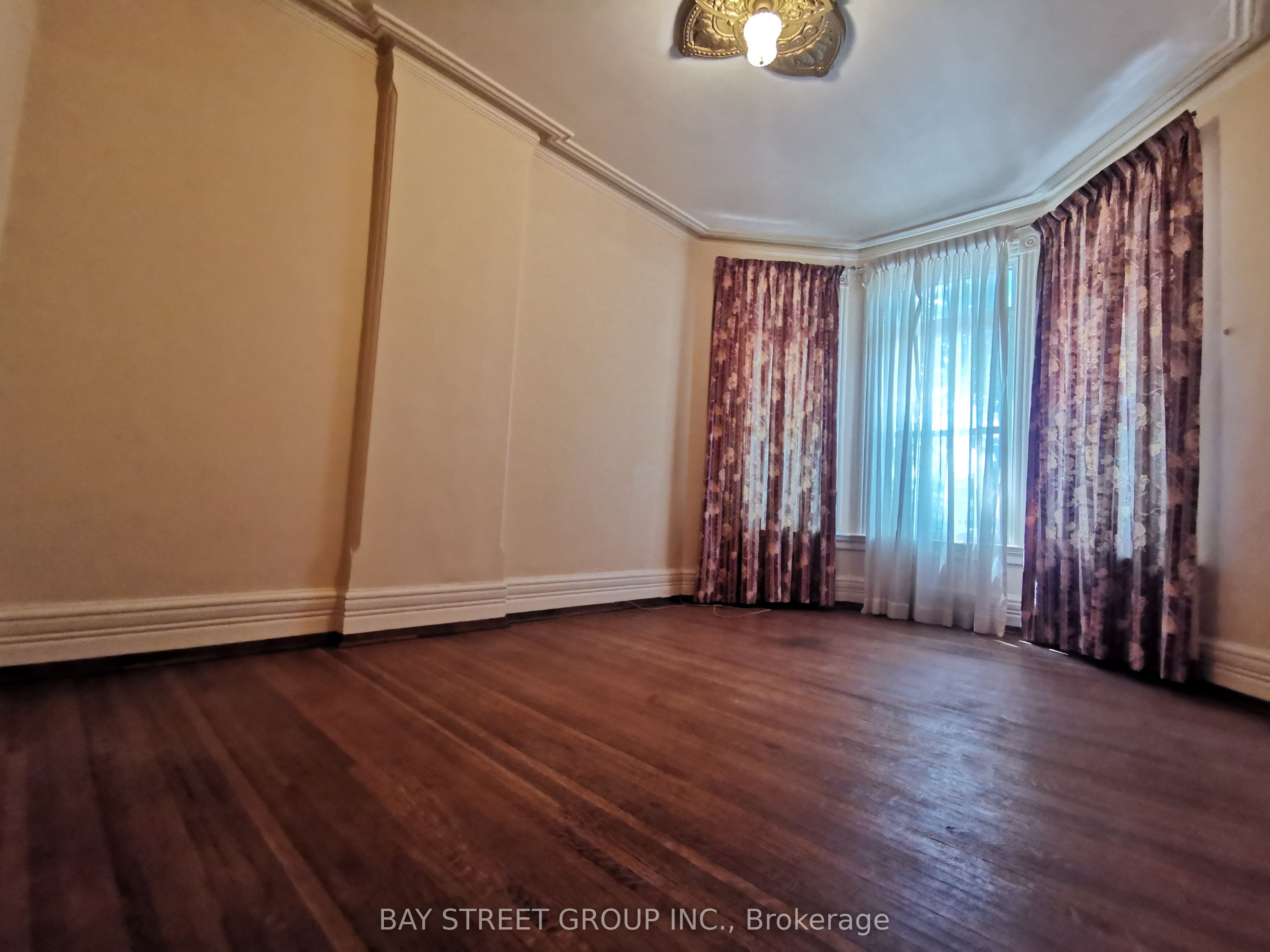 35 Borden Street